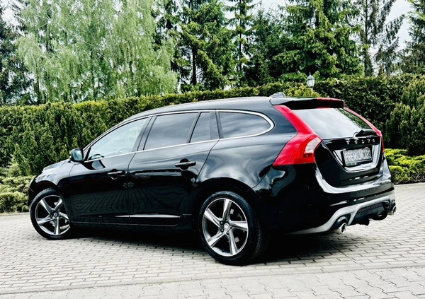 Volvo V60 cena 77900 przebieg: 202762, rok produkcji 2018 z Sztum małe 781